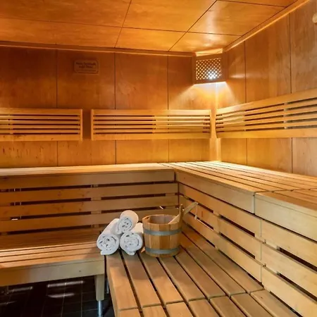 Alpine Mit Sauna Und Pool Apartment